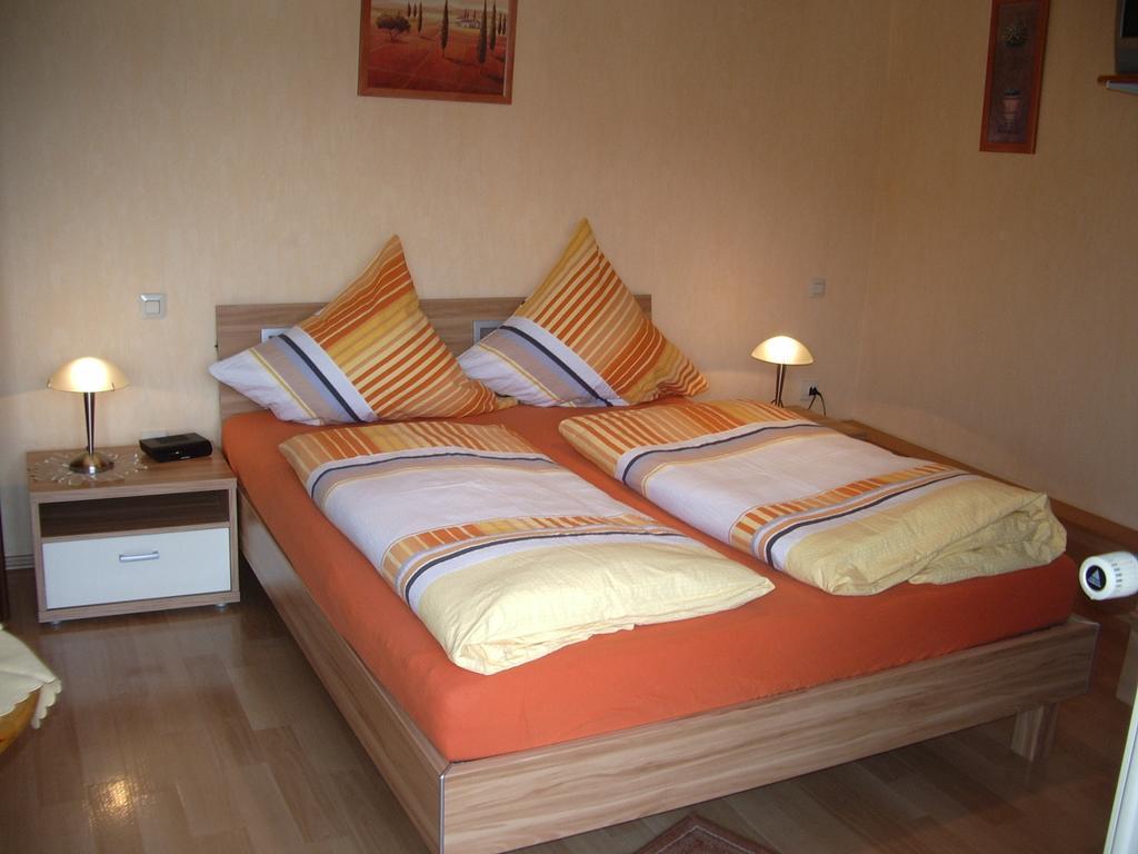 Gaestehaus Resi Hotel Zeltingen-Rachtig Room photo
